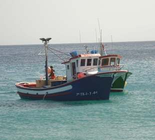 Fischerboote am Strand von Jandia