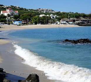 Strandimpressionen an der Plage des Roches Noires
