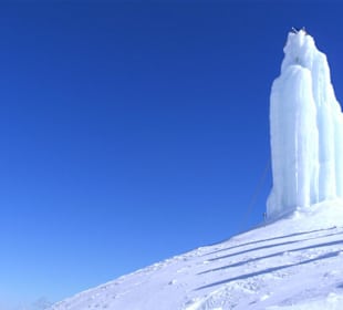 Eissculptur am ICE-CAMP