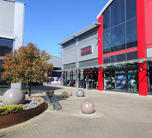 Rundgang durch das Outlet Center Ochtum Park