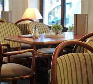 In den Gasträumen des Café ten Cate