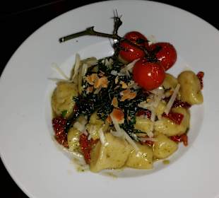 Stellwerk Gnocchis mit Dörrtomaten