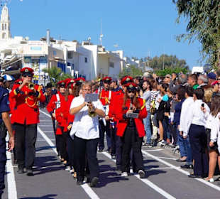 Santorin selbst im Bild Landschaft, Stadt