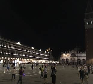 In Venedig: Markusplatz