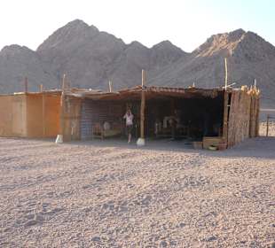 Ausflugsziel der Quadtour: Beduinenzelt