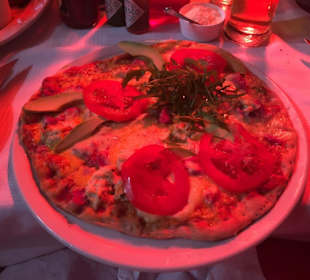 Große Pizza Abends auf der Terrasse