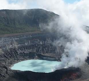 Laguna en crater