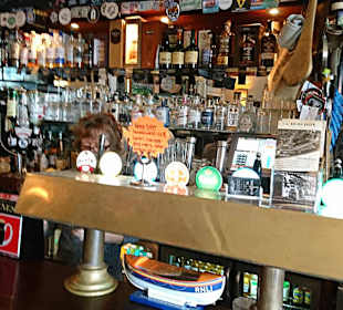 Die Theke des Pubs.
