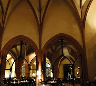 Restaurant in einer alten Kirche 