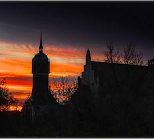 Sonnenaufgang mit Schlosskirche