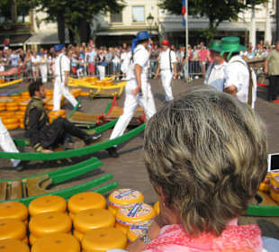 Käseshow auf dem Käsemarkt in Alkmaar