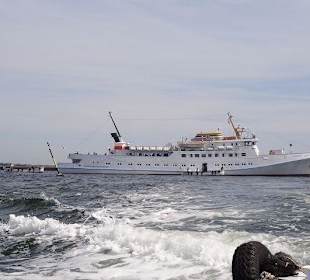 Vorbei an den Helgolandschiffen