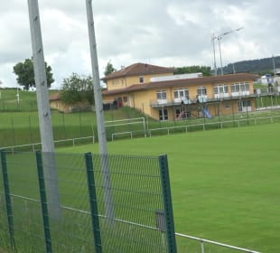 Sportgelände auf dem Bus