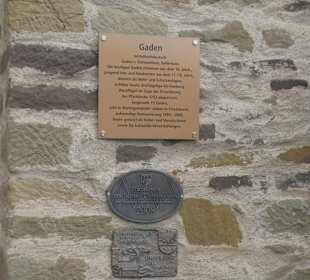 Die Gaden bei der Kirche von Schnackenwerth