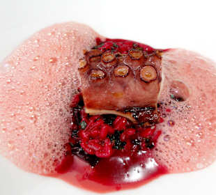 Risotto mit Roter Beete und Pulpo