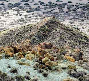 Kraterboden mit Azulejos-Gestein