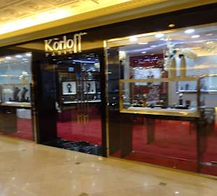 Im Shoppimgcenter unterwegs