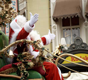Parade mit dem Weihnachtsmann