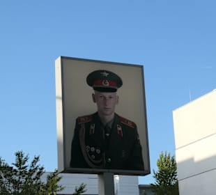 Beim Checkpoint Charlie