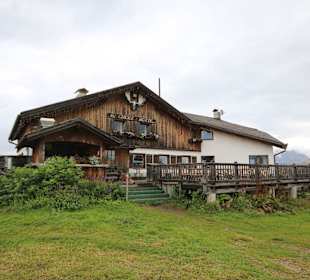 Gesamtansicht Cherz Hütte