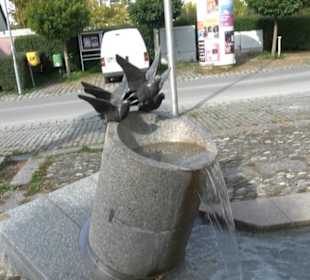 Brunnen Dorfplatz Am Anger