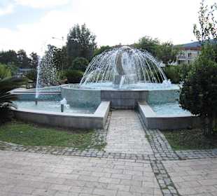 Schöner Park an der Strandpromenade