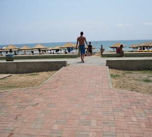 Strand & Weg zur Promenade