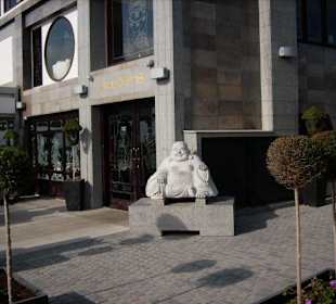 Chinarestaurant mit Glücksbudda