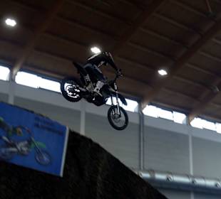 Action FMX-Jump