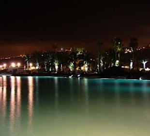 Nachtaufnahme des Lago Martianez