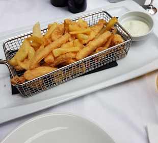 Frittierte Tintenfischchen Alioli