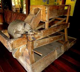 Alte Maschinen aus der Kaffeeproduktion