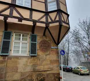 Hier mal auf das Baujahr achten