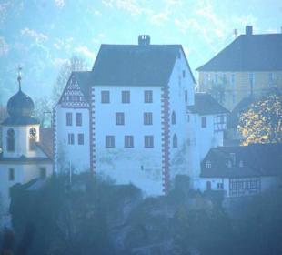 Burg Egloffstein vom weiten