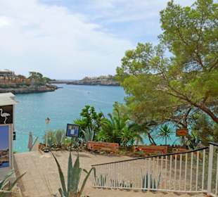 Blick aufs Wasser vor dem Strand
