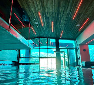 Pool MY ALPENWELT Resort