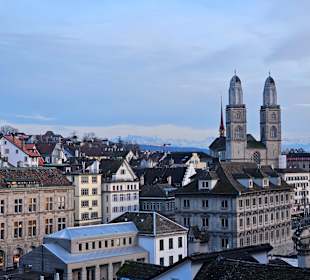 Blick vom Lindenhof zum Grossmünster