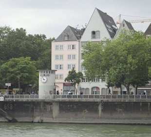 Große Kölner Hafenrundfahrt