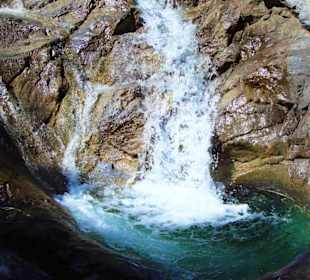 Wasserfall im Enipeas Canyon