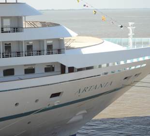 Schiff Artania