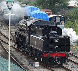 Dampflok wird für die Rückfahrt umgespannt