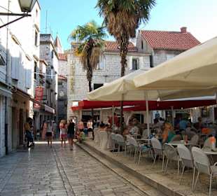 Kohl-Genscher Strasse