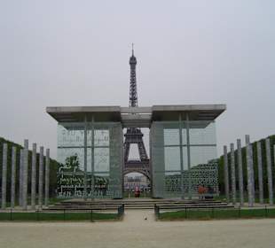 Vista de la torre eiffel desde la ecole militaire