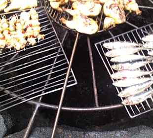 Grillen über Lava (Timanfaya Nationalpark)