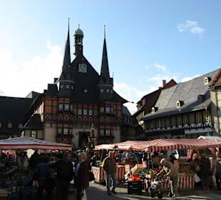 Rathaus von Wernigerode mit Markt