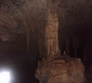 Im Innern der Höhle