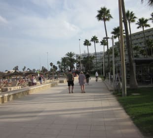 Strandpromenade Sa Coma