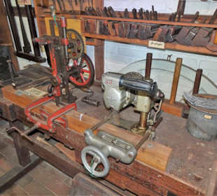 Ausstellung in der Remise der Windmühle Varel