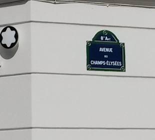 Champs Elysees 