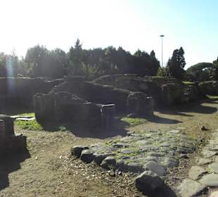 Main road Ostia antica